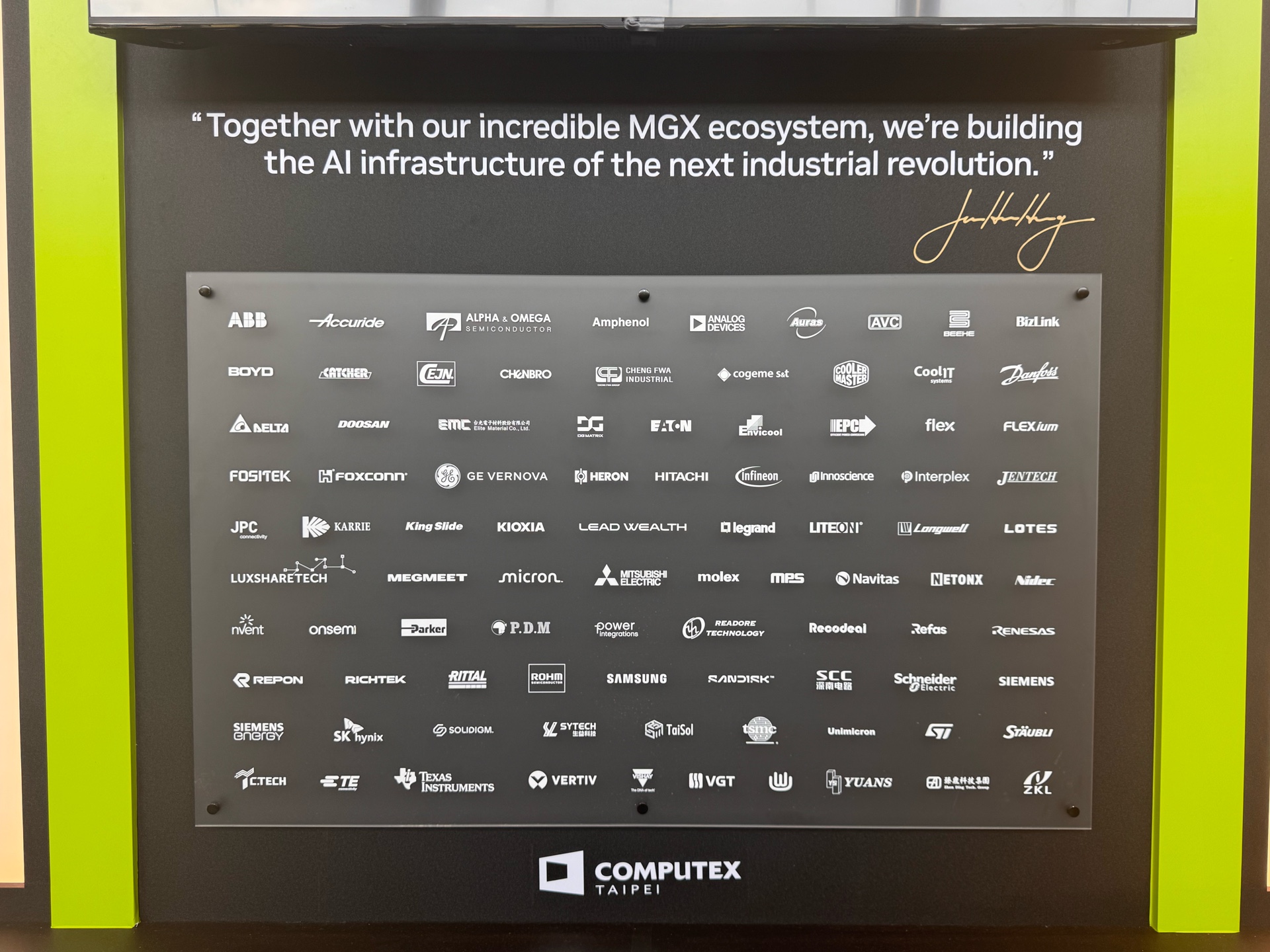 Repon Rail Solutions for NVIDIA GB200/300 and Vera Rubin Platforms.